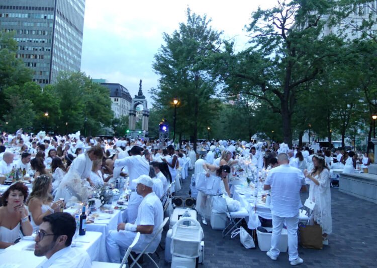 P1550462 - Quebecoscope - L'Actualité Montréalaise Le Dîner en Blanc célèbre ses 15 ans à Montréal le 5 septembre