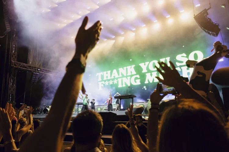 glass-animals-performs-at-osheaga-2025.webp - Quebecoscope - L'Actualité Montréalaise