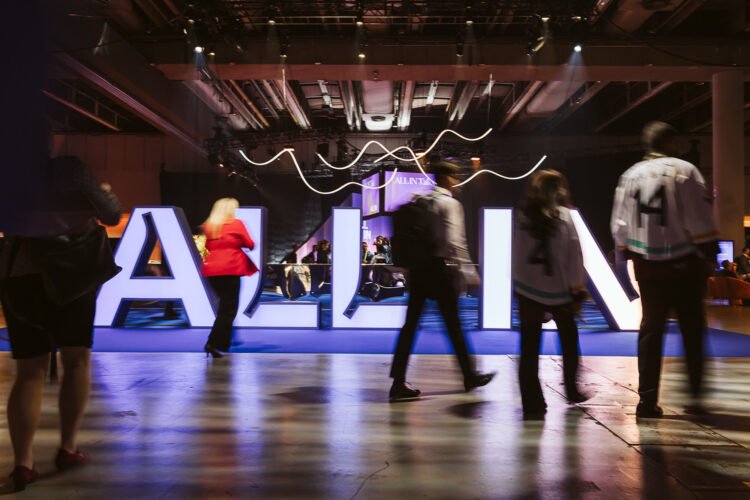 ALL IN 2025 6 500 leaders réunis à Montréal pour lavenir de lIA - Quebecoscope - L'Actualité Montréalaise ALL IN 2025 : 6 500 leaders réunis à Montréal pour façonner l'avenir de l'IA. L'événement a battu des records de participation avec des annonces majeures.