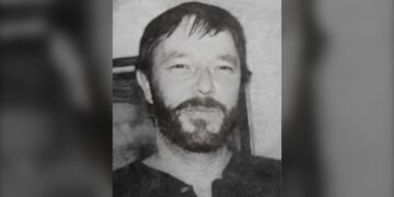 Arrestation dans un cold case de 2000 : une femme accusée du meurtre d'un gagnant à la loterie. La SQ perquisitionne deux domiciles à Trois-Rivières.