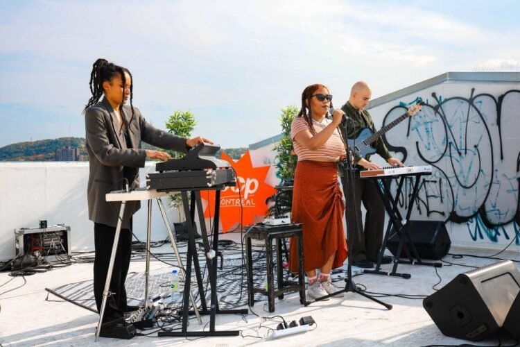 Cinéma littérature et Pop Montreal animent Montréal ce week-end - Quebecoscope - L'Actualité Montréalaise Plongez dans l'ambiance culturelle de Montréal avec le film Out Standing, Pop Montreal et des récits littéraires riches