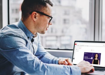 📊🎥 Une révolution dans la gestion de patrimoine : Croesus lance Vidia, des vidéos personnalisées propulsées par l’IA pour transformer la relation client. 👇 #Croesus #IA #Finance #Innovation #Montréal