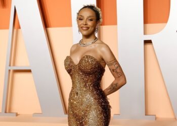 🚨 Doja Cat arrive à Montréal ! Premier concert au Centre Bell le 27 novembre 2026 dans le cadre de sa tournée mondiale Ma Vie. 🎤🔥 #DojaCat #Montréal ➡️ Tous les détails dans le premier commentaire !