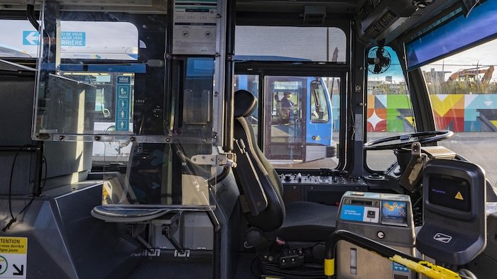 Grève à la STM ce quil faut savoir - Quebecoscope - L'Actualité Montréalaise 🚇 Grève STM : métro et bus perturbés 3 jours par semaine jusqu’au 5 octobre. Salaire, financement et sous-traitance divisent syndicat et employeur. #Montréal #STM