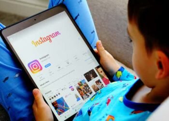 🤖 Instagram utilise l'IA pour protéger les adolescents canadiens sur sa plateforme. Découvrez comment. #Techno
