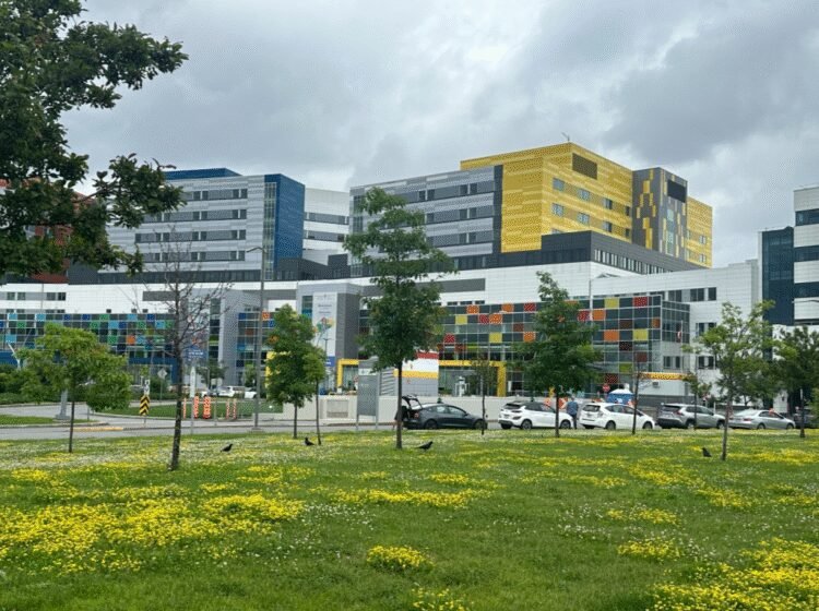 le-cusm-mise-sur-lintelligence-artificielle-pour-reduire-les-infections-nosocomiales - Quebecoscope - L'Actualité Montréalaise Le CUSM mise sur l’IA pour réduire les infections à l’Hôpital général de Montréal