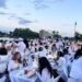 le-diner-en-blanc-2025-montreal-brille-sous-le-signe-des-fleurs - Quebecoscope - L'Actualité Montréalaise Un Montréal en blanc et en fleurs ✨🌸 Découvrez la magie du Dîner en Blanc 2025 entre gastronomie, art et musique #Montreal #Evenement