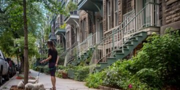 Le Plateau-Mont-Royal sacré parmi les quartiers les plus cool au monde par Time Out - Quebecoscope - L'Actualité Montréalaise 🏙️ Le Plateau-Mont-Royal entre dans le palmarès mondial des quartiers les plus cool selon *Time Out*. Montréal brille encore ! ✨ #Montréal #Plateau #TimeOut