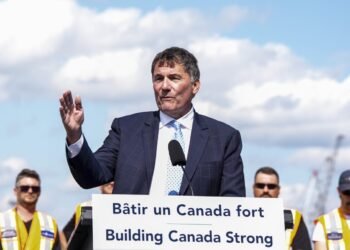 Le projet d’expansion du Port de Montréal explose à 2,3 G$ 🚢💰 Une hausse de 44 % avant même le début des travaux. #Montréal #Port