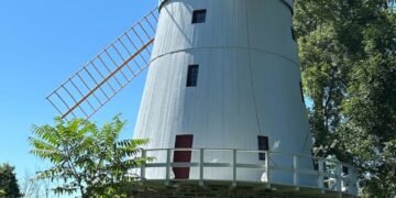 Le moulin Fleming retrouve ses pales à LaSalle 🌬️ Un joyau patrimonial restauré et remis en valeur ! #Montréal #Patrimoine