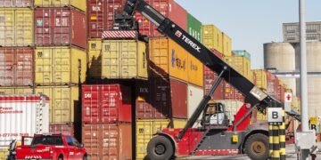 🚢 Grève au port de Montréal : les activités paralysées par un conflit syndical. #Économie #Montréal