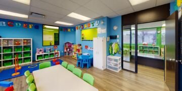 À Montréal, plusieurs CPE peinent à remplir leurs groupes, surtout pour les 4 ans et plus 👶📉 #PetiteEnfance #Montréal