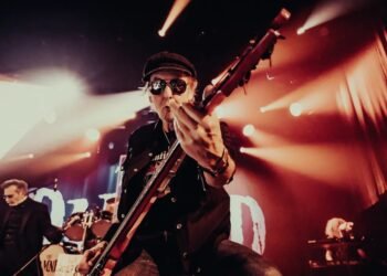 ⚡ The Damned en live à Montréal ! Les légendes du punk britannique ont électrisé le Théâtre Beanfield devant une foule en délire. #TheDamned #Montréal #Concert