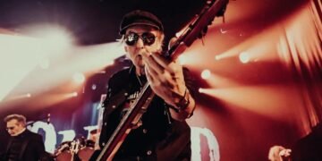⚡ The Damned en live à Montréal ! Les légendes du punk britannique ont électrisé le Théâtre Beanfield devant une foule en délire. #TheDamned #Montréal #Concert