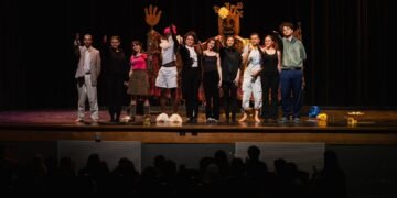 🎭 Quand le théâtre entre à l’école : le Conservatoire d’art dramatique de Montréal et le CSSDM lancent un partenariat inédit pour éveiller l’imaginaire des élèves du primaire. #Montréal #Théâtre #Éducation