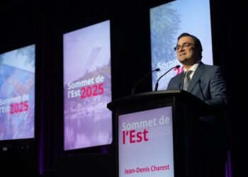 🏙️ Jean-Denis Charest sacré personnalité la plus influente de l’est de Montréal ! Transport, santé, économie : il incarne le renouveau d’un territoire en pleine transformation. #Montréal #CCEM #EstDeMontréal