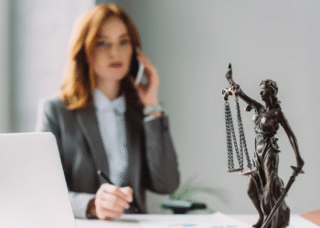 Conseils juridiques gratuits à Montréal : le Jeune Barreau organise sa 45e clinique téléphonique les 18 et 19 octobre