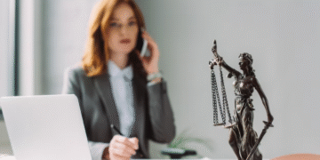 Conseils juridiques gratuits à Montréal : le Jeune Barreau organise sa 45e clinique téléphonique les 18 et 19 octobre