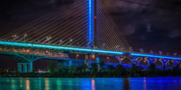 Le pont Samuel-De Champlain s&rsquo;illumine en vert lime pour la Journée mondiale de la santé mentale