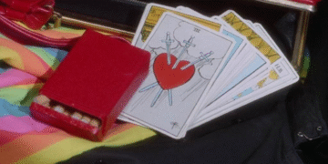 image - Quebecoscope - L'Actualité Montréalaise Montréal sous le signe du Tarot : cafés, pop-ups et renouveau mystique séduisent la métropole