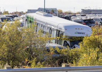 Enquête en cours après l’accident mortel impliquant une navette Park’N Fly près de l’aéroport Trudeau