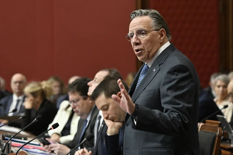 image - Quebecoscope - L'Actualité Montréalaise Réforme médicale sous bâillon : Québec veut sanctionner les médecins qui refusent de suivre les nouvelles règles