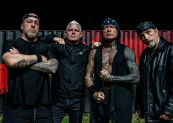 Billy Graziadei de Biohazard se blesse sur scène à Montréal mais termine son show